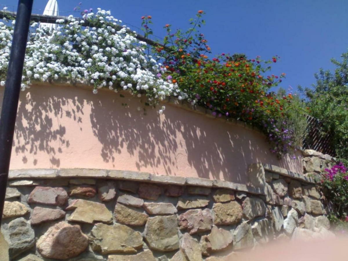 Casa Vacanza La Terrazza Panoramica A 200 Mt Dal Mare Simius Exterior photo